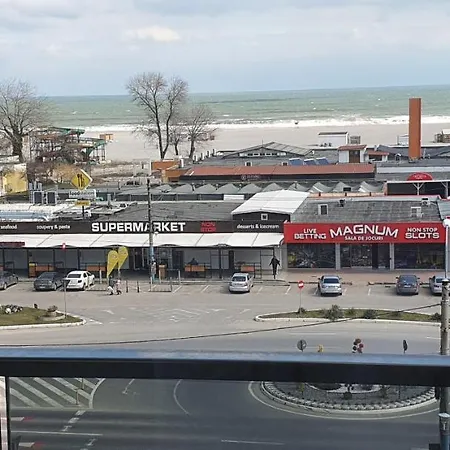 Solid Lejlighed Mamaia